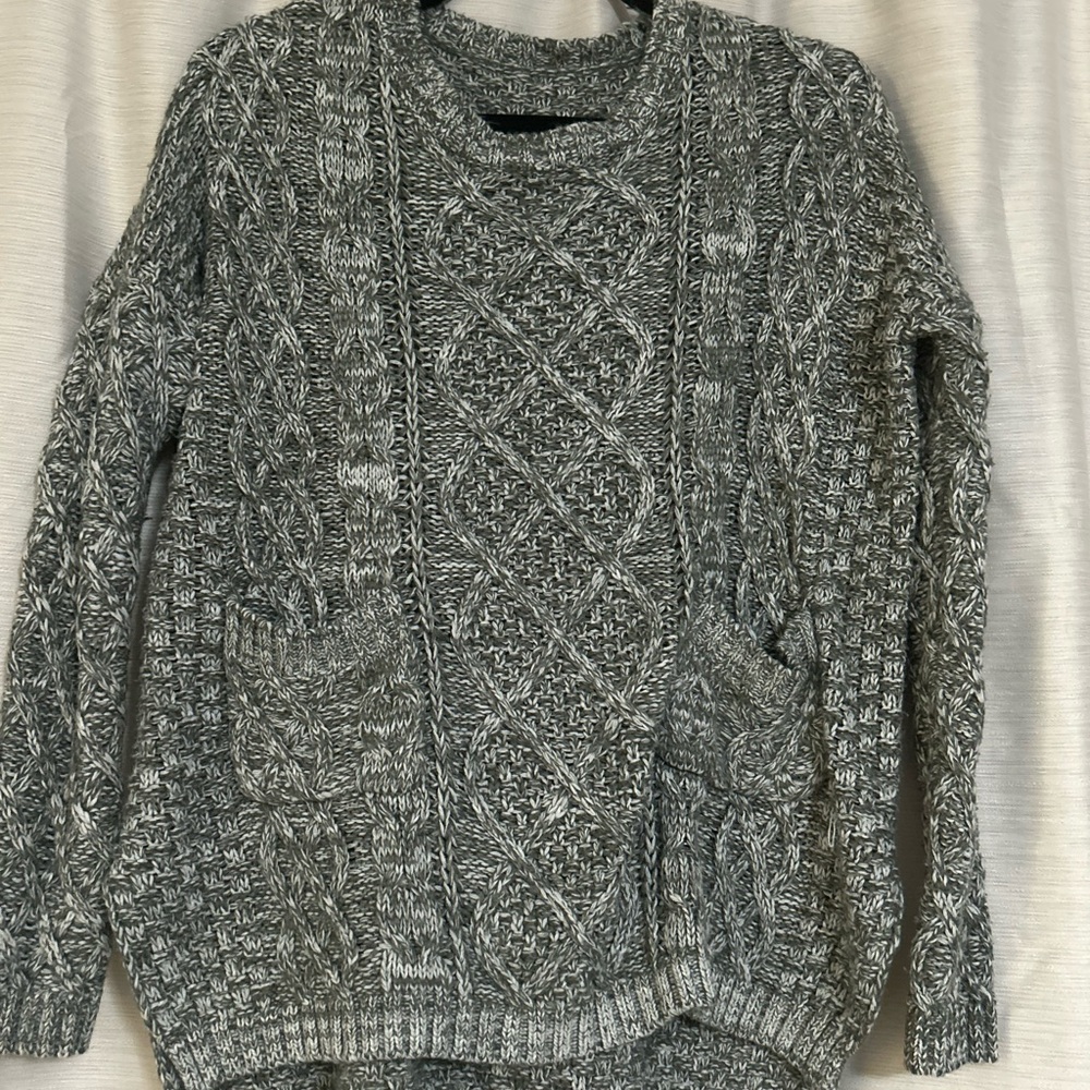 Comfy green Cable Knit Women's Sweater
